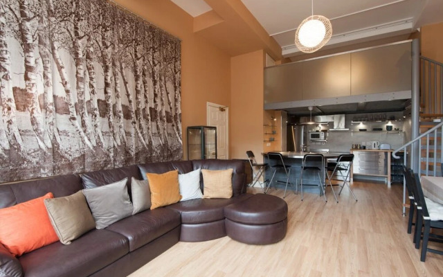 Royal Mile Mansions Apartment