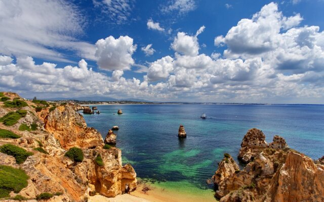 A13 - Ultra Central Studio