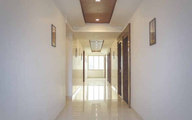 OYO 12817 White house beach resort