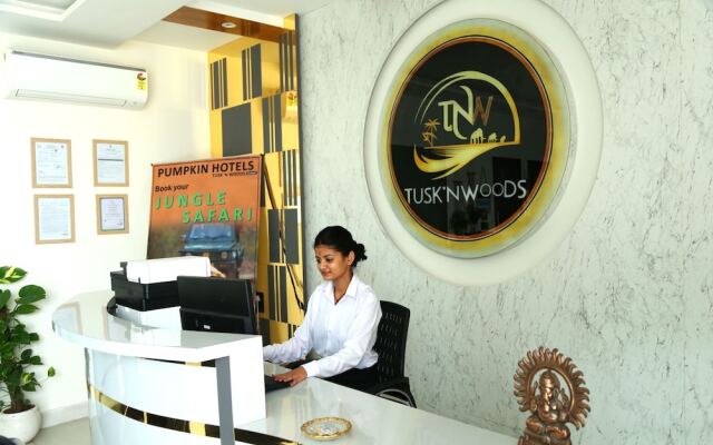 Pumpkin Hotels Corbett, Tusk N Wood