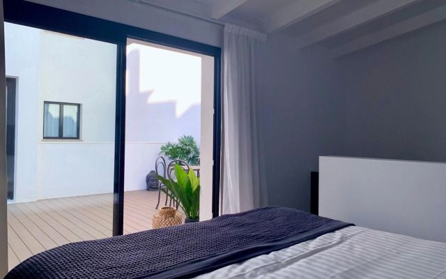 Terreno Suites