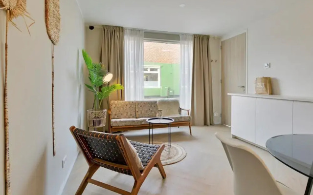Beautiful Flat With Shared Garden