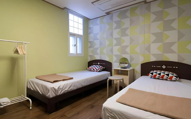 Cube Guesthouse