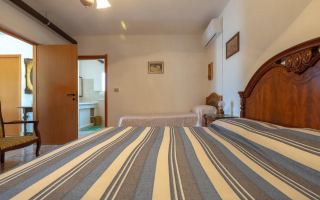 3593 Casina Cazzato by Barbarhouse