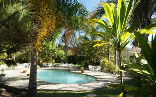 Travellers Guest House