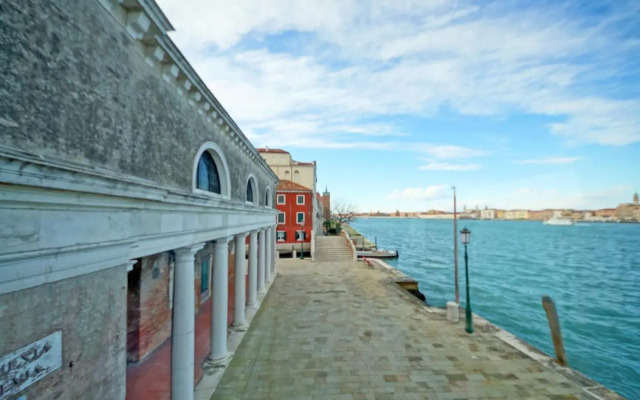 DolceVita N. 453 Canal View