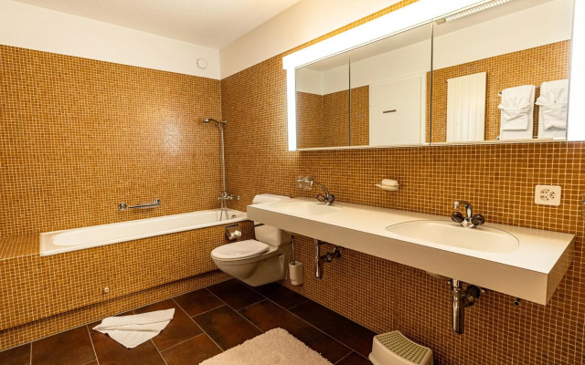 Edelweiss Casa Surmir