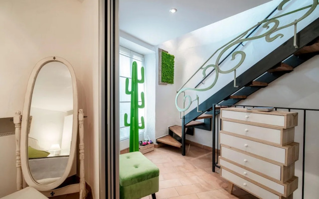 The Green Nest by Lake Como
