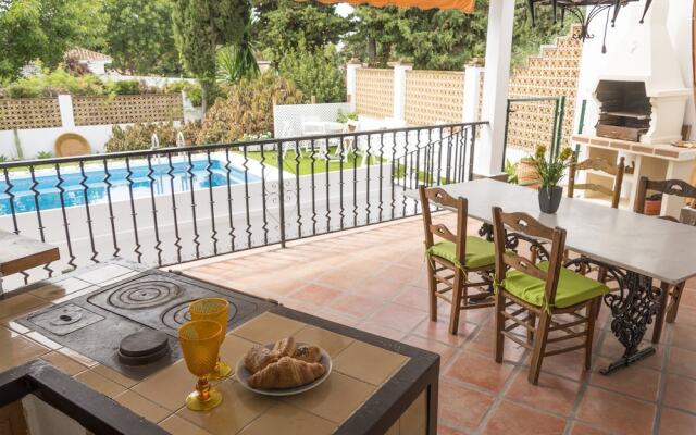 Living4Malaga Villa Miraflores