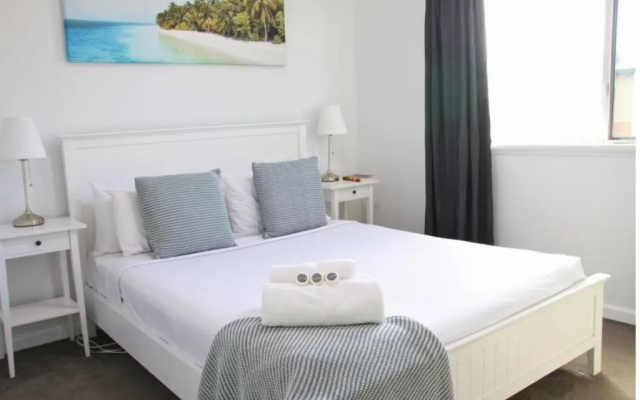 Burswood Lodge Apartments – Guest Rooms – Perth