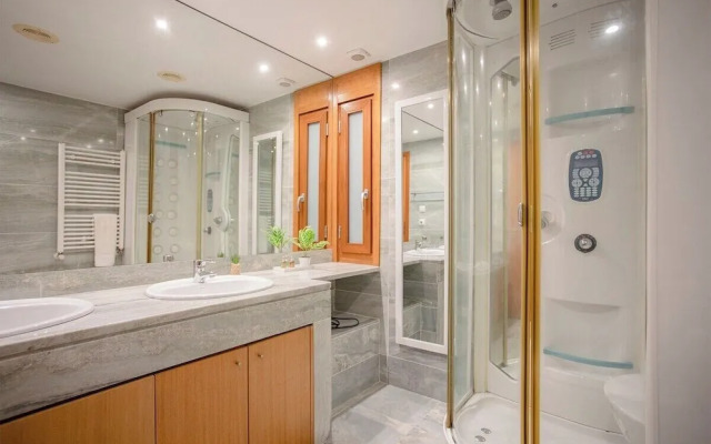 Liiiving in Caminha Countryside Pool House