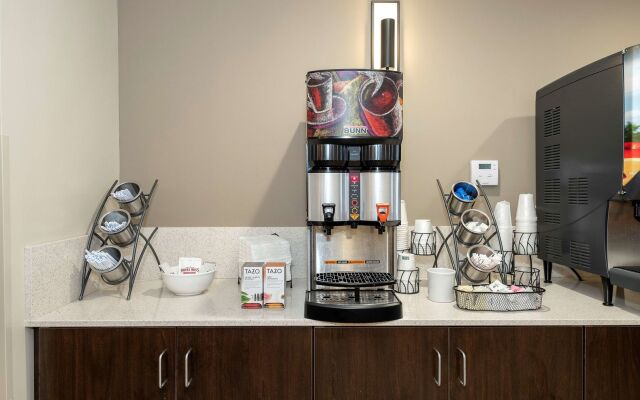 Red Roof Inn PLUS+ Tuscaloosa - University