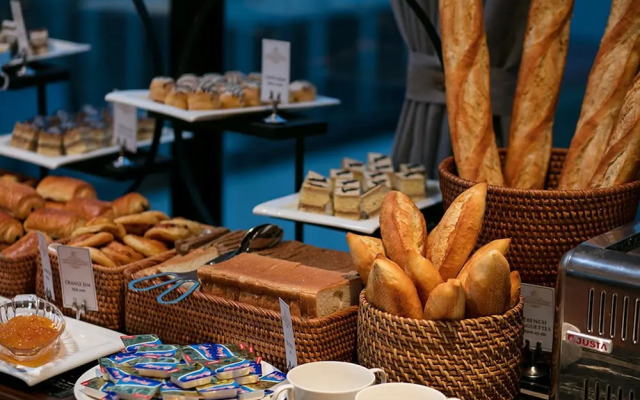 Legend Westlake Hotel