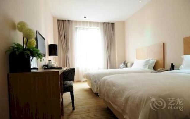Wuhan Yuntai 6 Plus 1 Hotel