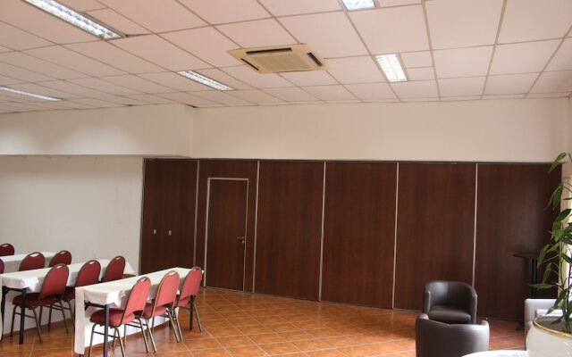 Paradies Hotel Express