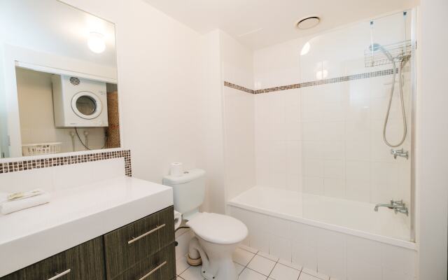 Sanctuary Lake Apartments