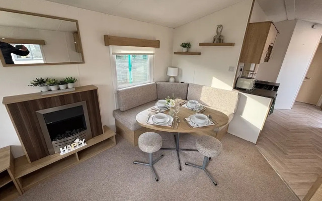 Cozy Coastal Caravan in Eyemouth