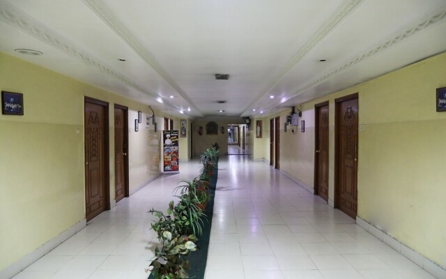 Hotel Parbati International