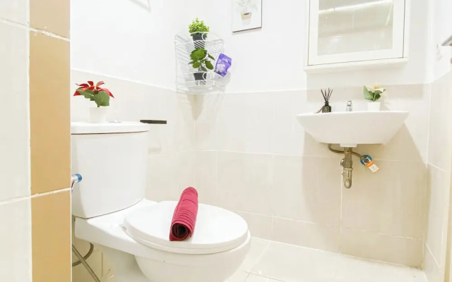 Neat Style 2Br Apartment Meikarta