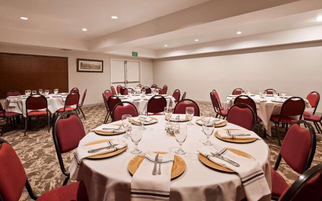 Best Western Plus Villa Del Lago Inn Patterson
