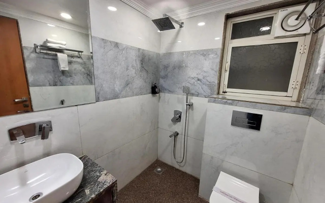 L N Hotels and Resorts