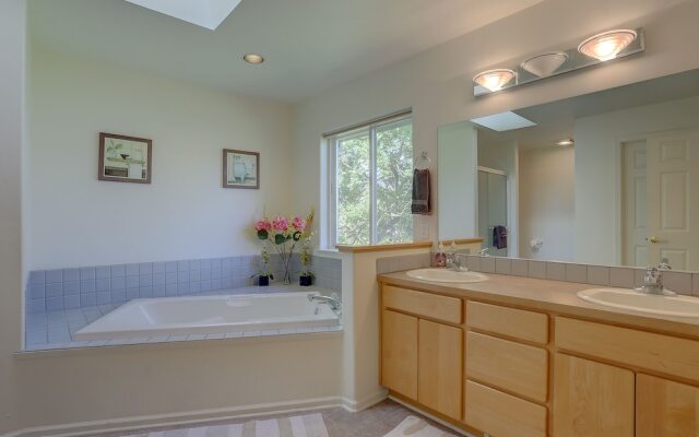 Amber Sunset 3 Bedroom Home by RedAwning