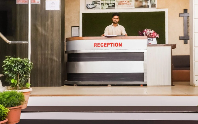 OYO 46352 Shanti Heritage