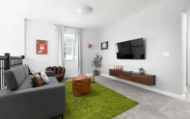 Chic Spacious Best Vacation Home