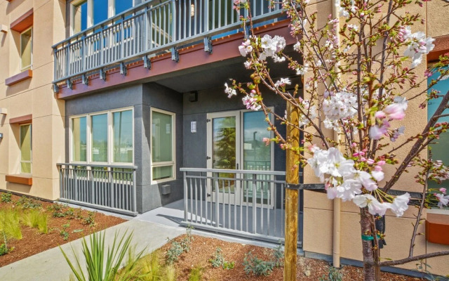 Global Luxury Suites San Mateo
