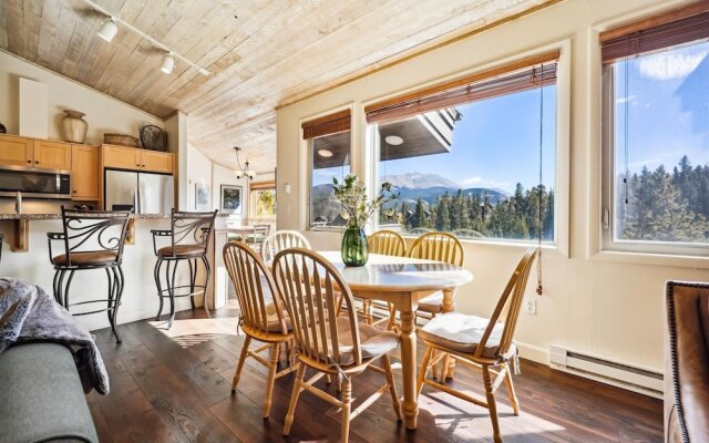 Snowflake Lookout 3 Bedroom Duplex by RedAwning