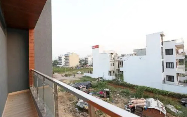 Palm Garden Suites By OYO Rooms