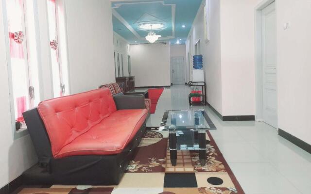 RedDoorz Syariah near Komplek Candi Arjuna Dieng 2