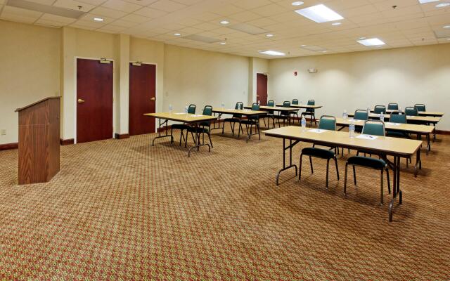 Holiday Inn Express Hotel & Suites Sylacauga by IHG