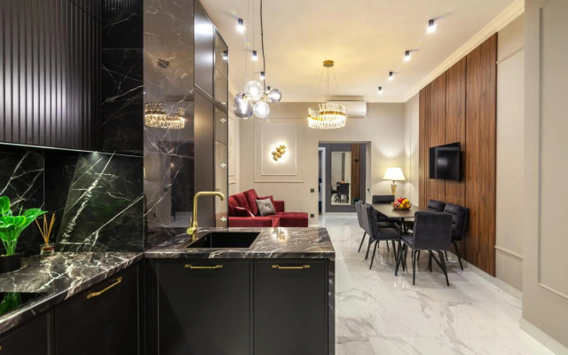 LEOGRAND Apartment on Svobody Avenue 43