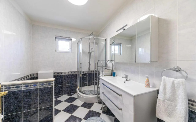 Apartment Kastel Kambelovac 10