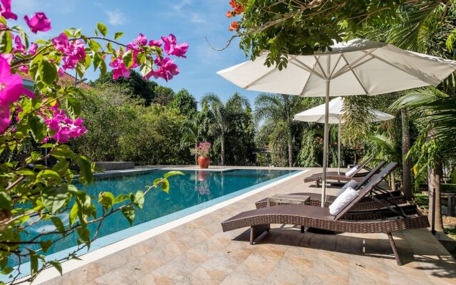 Le Coco De Mer Bungalows & Restaurant