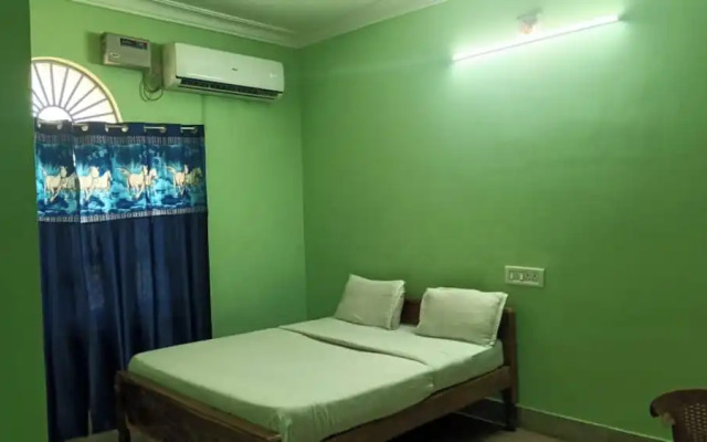 Goroomgo Kalinga Guest House Bhubaneswar