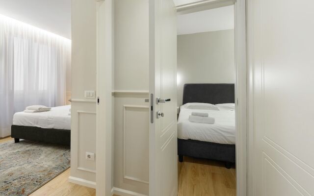 Tornabuoni Place & Dream by Mmega