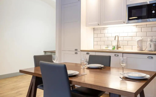 Pillo Rooms Serviced Apartments- Salford