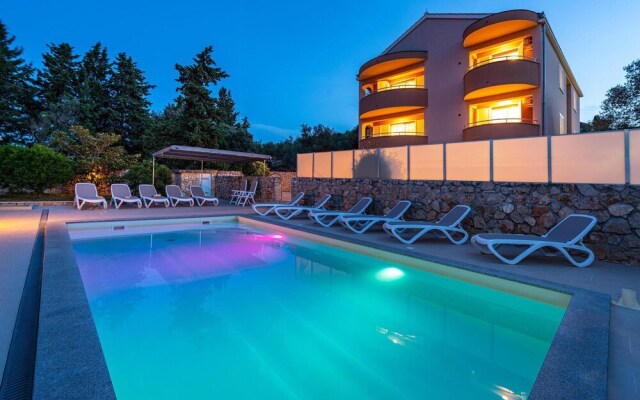 Amazing Home in Zdrelac With Wifi and 6 Bedrooms