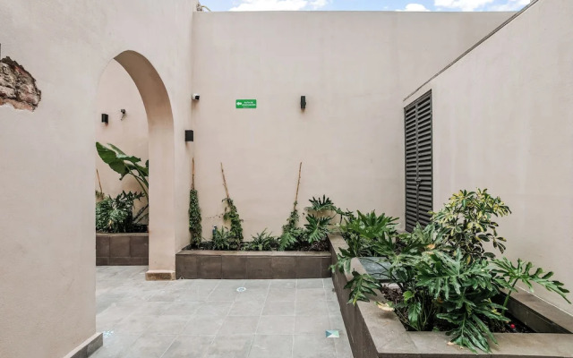 Primavera By Homirent