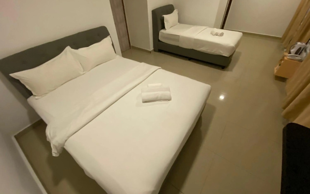 Shobi Hotel Johor Bahru Near CIQ JB – Guest Rooms – Johor Bahru
