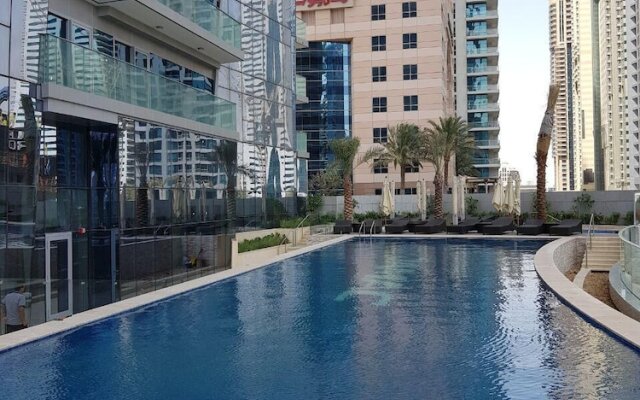 Luton Vacation Homes Damac Heights