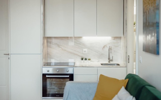 Downtown Premium Apartment by Vacationy