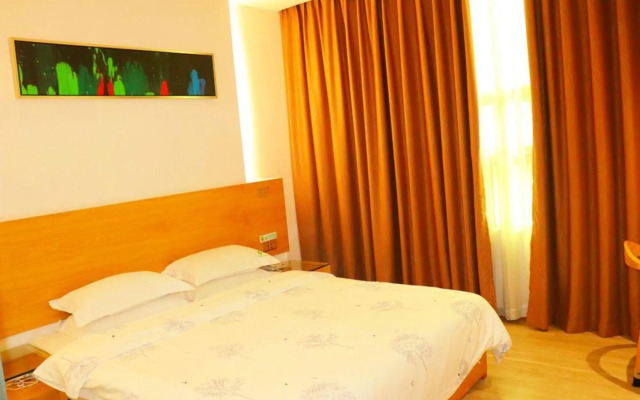 Young Trees Fashion Hotel