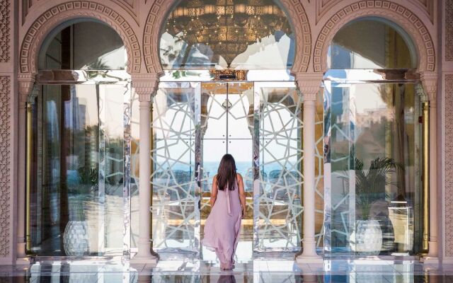 Royal Saray Resort