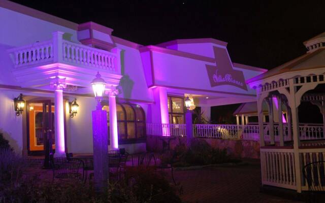 Villa On The River Inn