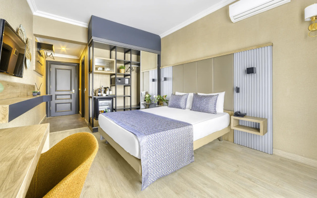 Numa Port Hotel