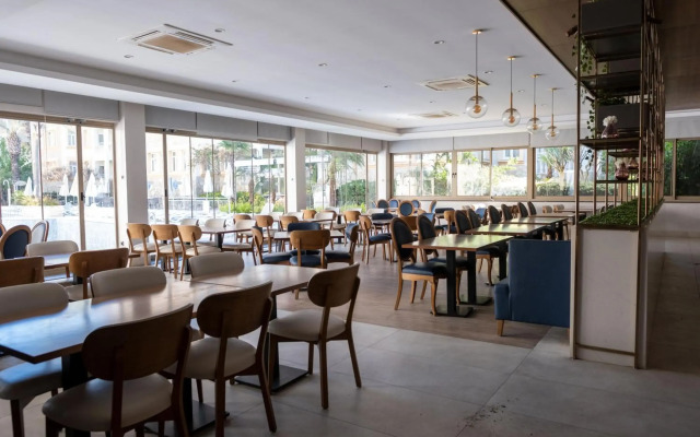 Side Village Hotel 