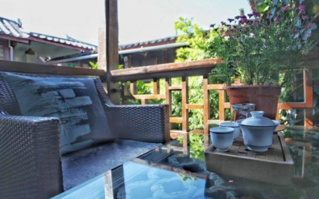 Lijiang Liuyue Tang Inn